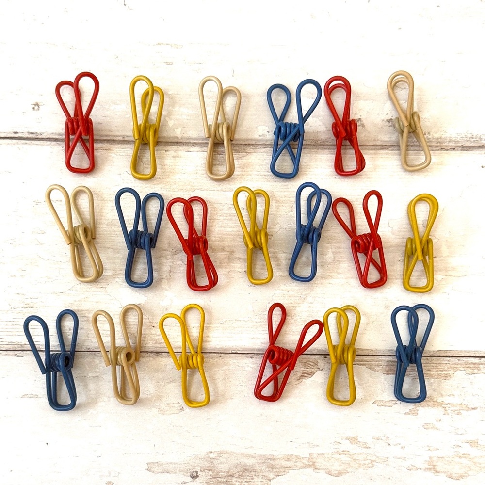 Vintage Metal Clothesline Clips Set of 18 Bundle Pack Chip Clips Multiuse